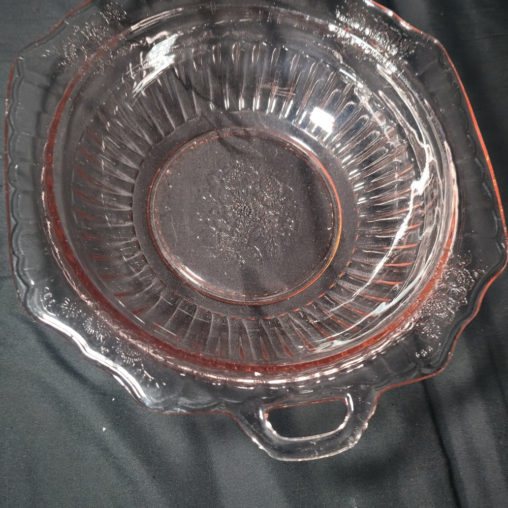 Elegant Glass Serving Bowl - Picture 4 of 6